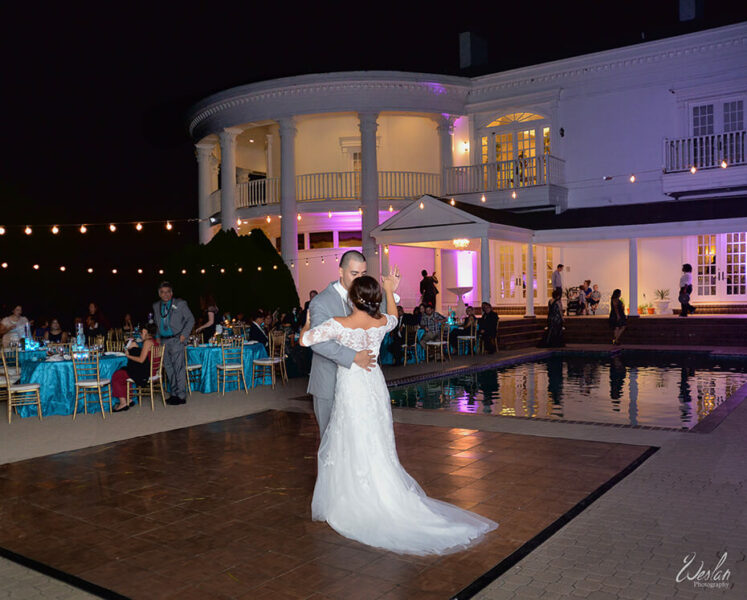 bride and groom first dance